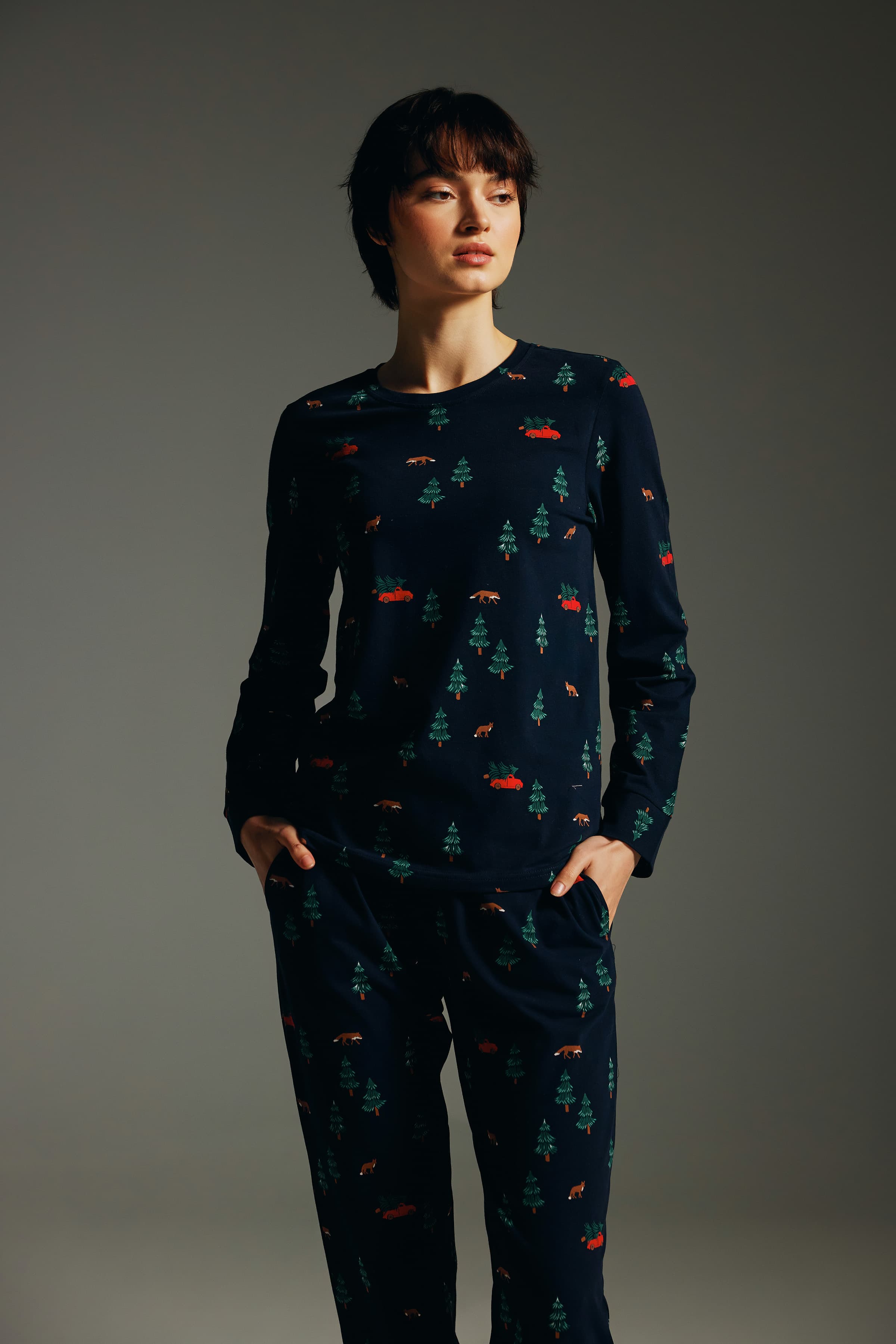 Women's Green Printed Cotton Pajama Set — view 4